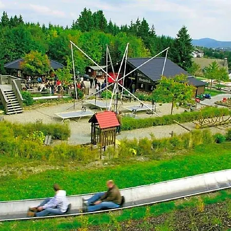 Moderne In Nahe Skigebiet Винтерберг